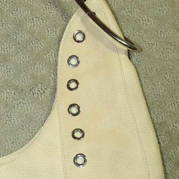 RARE CHIC!!! Furla Beige Pebble Leather Silver-Toned Grommet Shoulder Bag - Picture 4 of 14